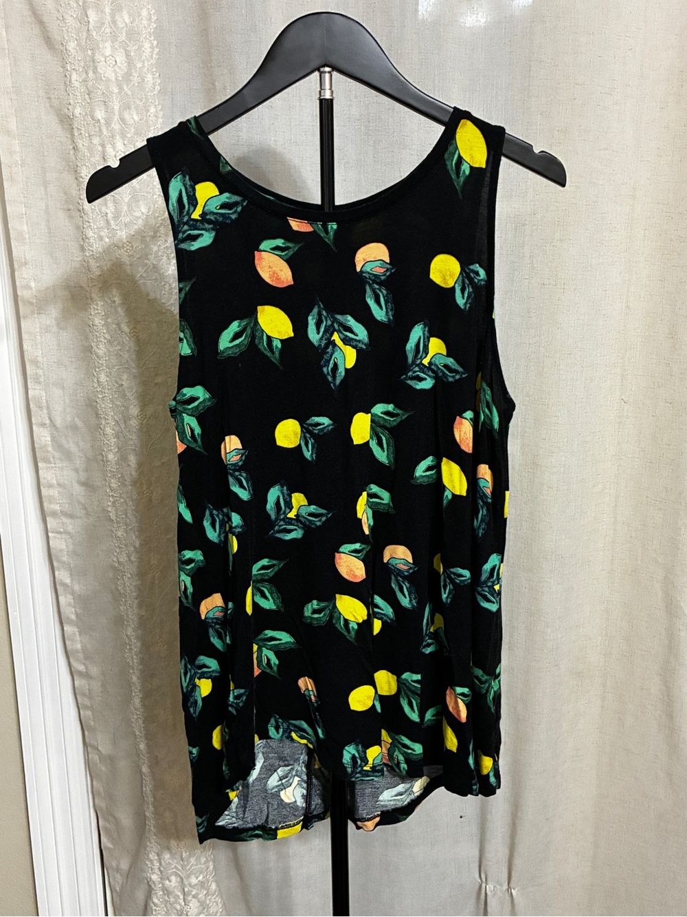Sleeveless Black Lemon Print Tank Top